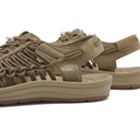 Sandalias UNEEK Timberwolf